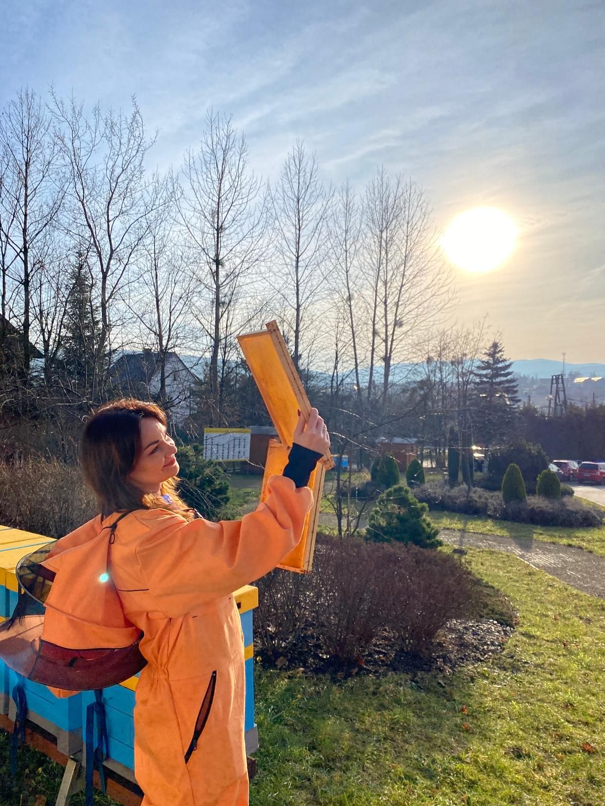 Barbara Łysoń w pasiece