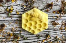 Fałszowanie wosku pszczelego - jak wykryć?