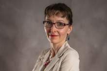 Aneta Strachecka: Pozwólmy pszczołom po prostu żyć