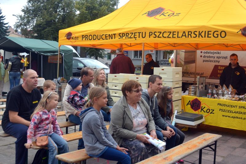 Mieszkańcy Brzeska podczas I Konferencji Pszczelarskiej w Brzesku (02.09.2017 r.). Autor zdjęcia: Marek Kotfis