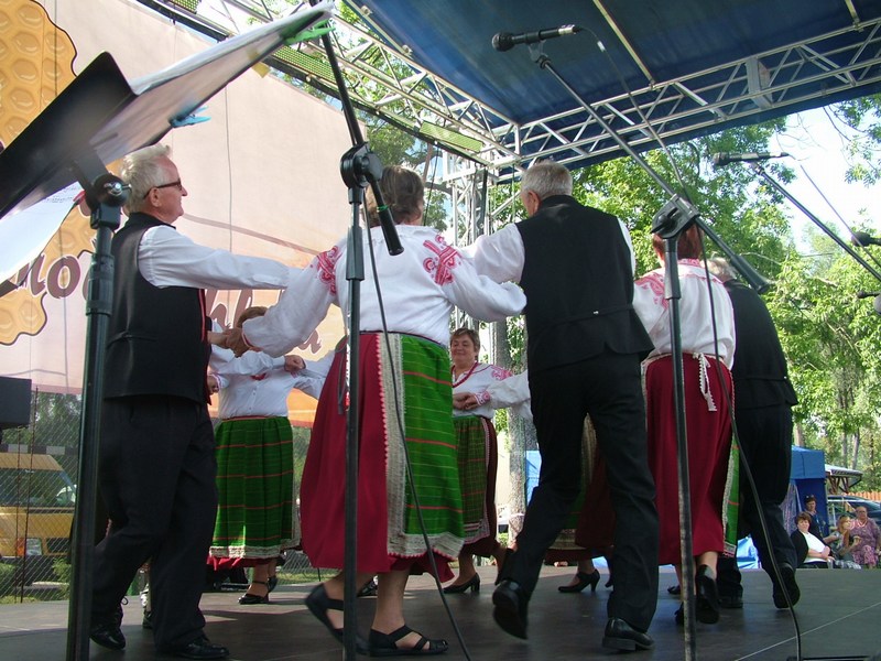 I Festiwal Miodu i Chleba w Kamieńczyku (12.08.2012 r.).