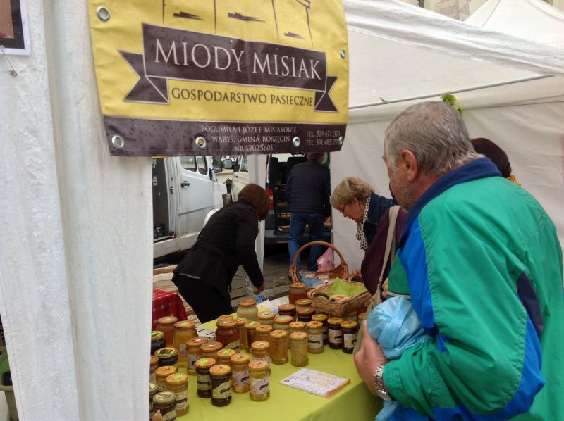Namiot Gospodarstwo Pasieczne Miody Misiak. XXII Krakowskie Miodobranie