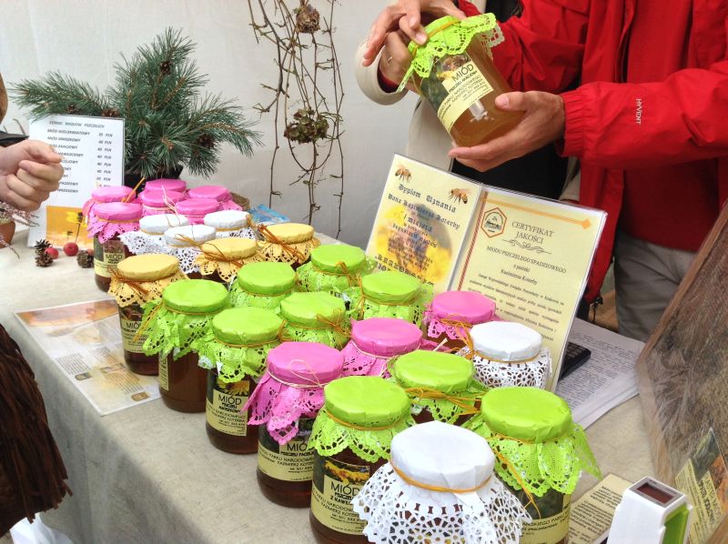 Pasieka Guciów Kazimierz Koterba - różne rodzaje miodów. XXII Krakowskie Miodobranie