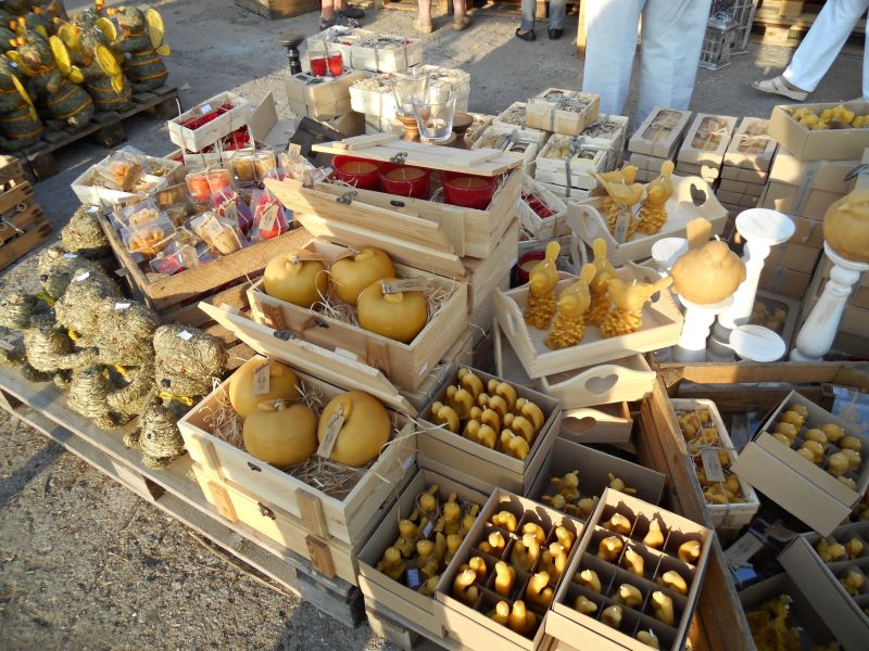 XXXII Ogólnopolskie Dni Pszczelarza w Babimoście - Świece z wosku pszczelego.
Autor zdjęcia: Wiesław Zięba, www.kolodomu.blogspot.com