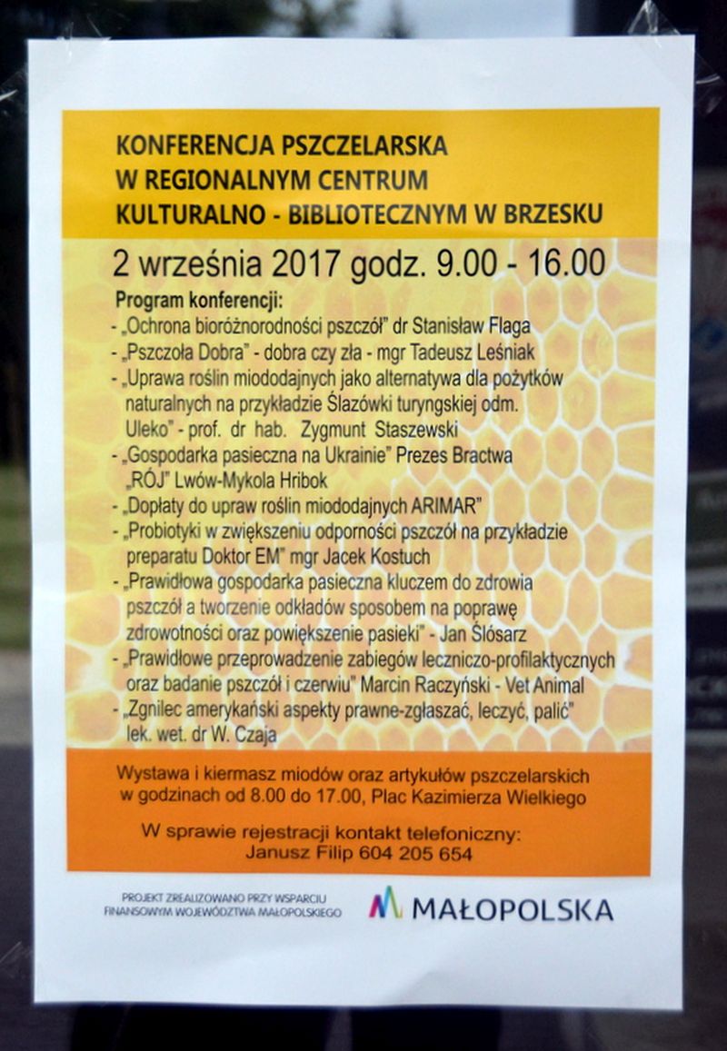 Oficjalny plakat I Konferencji Pszczelarskiej w Brzesku (02.09.2017 r.). Autor zdjęcia: Marek Kotfis