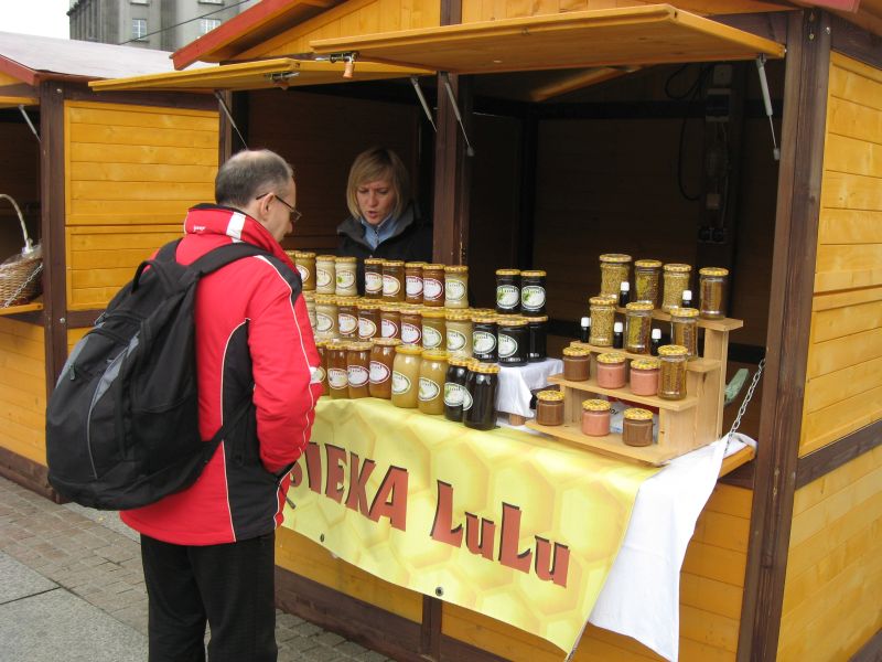 Stoisko Pasieki LuLu podczas II Festiwalu Miodu w Katowicach. Autor zdjęcia: Kazimierz Wiśniowski