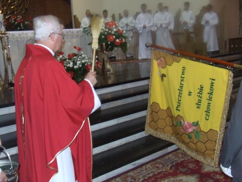 Wystawa: Pszczelarze w służbie człowiekowi