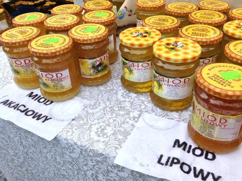 Alojzy Ogórek - miód lipowy i miód akacjowy. XXII Krakowskie Miodobranie