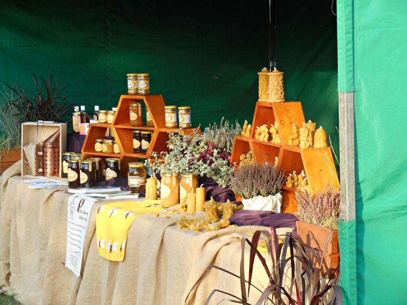 XXXII Ogólnopolskie Dni Pszczelarza w Babimoście - Asortyment jednego z wystawców.
Autor zdjęcia: Wiesław Zięba, www.kolodomu.blogspot.com