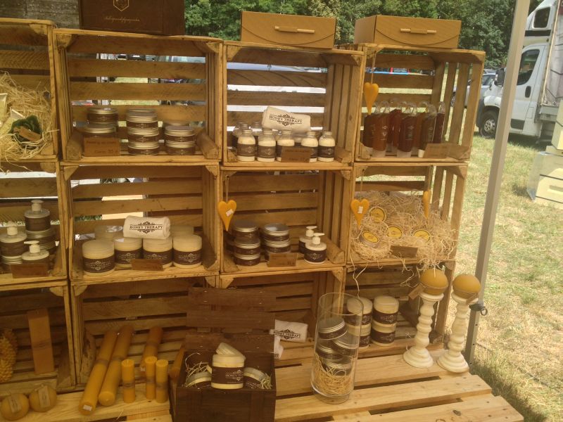 Stoisko z kosmetykami.