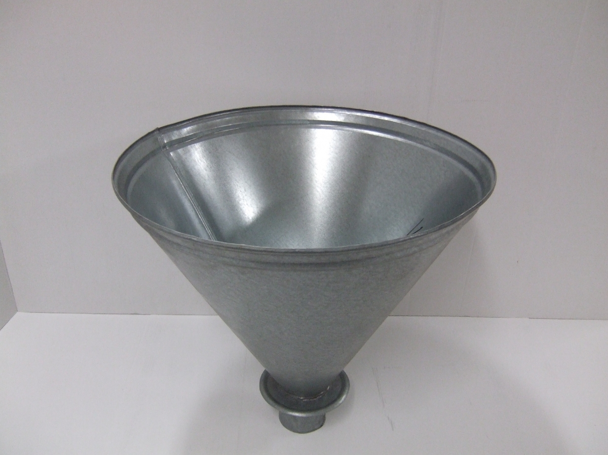 Okrągły lej do zsypywania pszczół. Front.