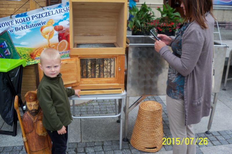 Stoisko wystawowe Pasieki Wenclówka podczas I Święta Miodu w Piotrkowie Trybunalskim.