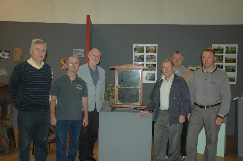 Wystawa: Pszczelarze w służbie człowiekowi