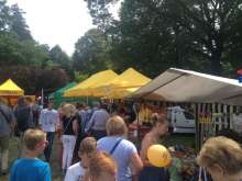 Na XV Spotkaniu Pszczelarzy na Trutowisku w Murckach nie brakowało także stoisk z zabawkami i smakołykami dla najmłodszych uczestników wydarzenia.