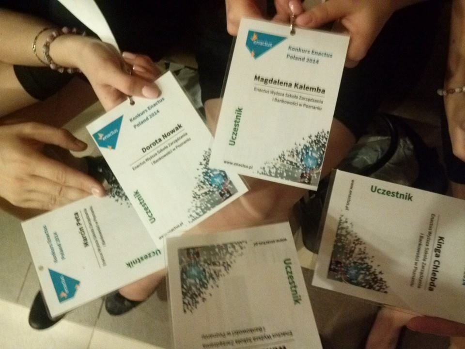 Nasze identyfikatory. Źródło zdjęcia: Enactus WSZiB.