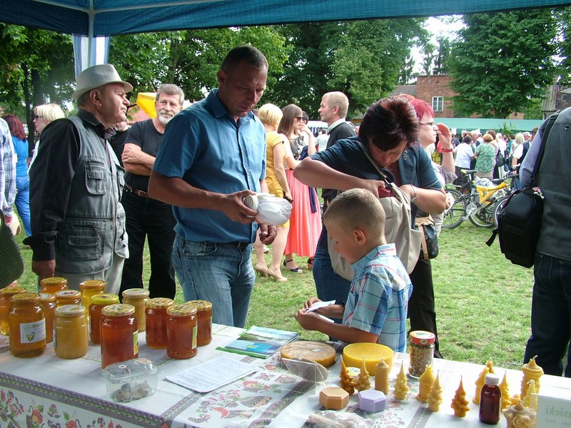 I Festiwal Miodu i Chleba w Kamieńczyku (12.08.2012 r.).