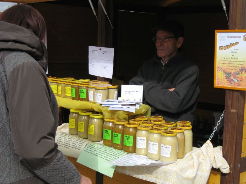 Stoisko Brunona Furczyka na II Festiwalu Miodu w Katowicach. Autor zdjęcia: Kazimierz Wiśniowski