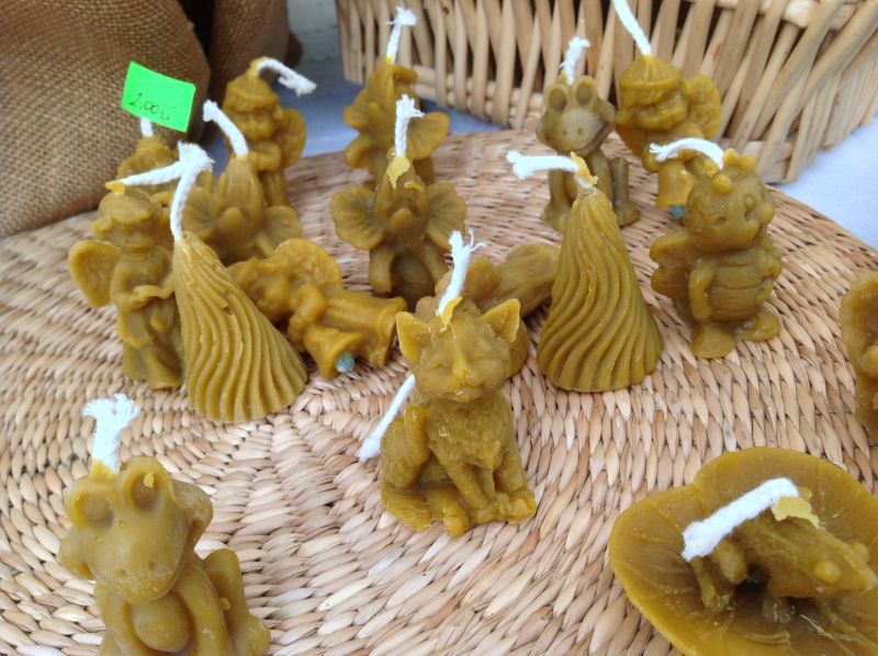 Pasieka Rezerwat Leśny Kozie Kąty - świece z wosku pszczelego. XXII Krakowskie Miodobranie