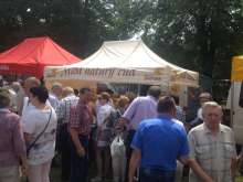 Stoisko Sądeckiego Bartnika na XV Spotkaniu Pszczelarzy na Trutowisku w Murckach.