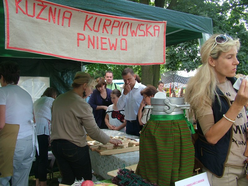 I Festiwal Miodu i Chleba w Kamieńczyku (12.08.2012 r.).