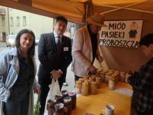 Relacja z wydarzenia pt. XXII Wojewódzki Dzień Pszczelarza i XIV Wojewódzkie Święto Pszczoły, które odbyły się 14. września 2025 r. w Łodzi. Wydarzenie zostało zorganizowane przez Wojewódzki Związek Pszczelarzy w Łodzi.