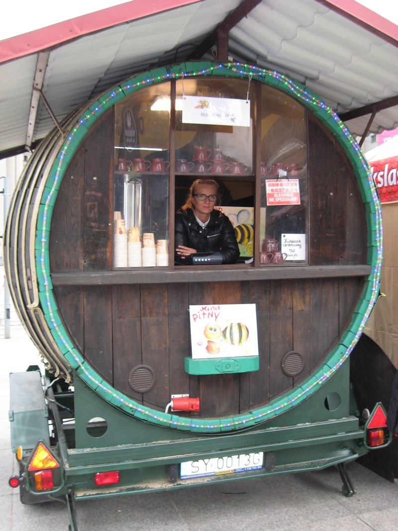 Miód pitny na II Festiwalu Miodu w Katowicach. Autor zdjęcia: Kazimierz Wiśniowski