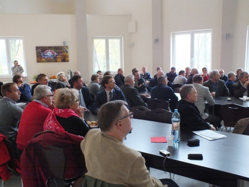 Uczestnicy II Konferencji Pszczelarskiej Klubu Dyskusyjnego Pszczółka. Autor zdjęcia: Michał Piątek