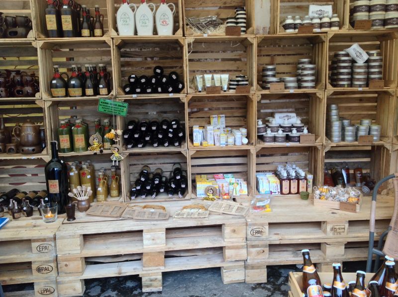 Asortyment wystawcy. XXII Krakowskie Miodobranie