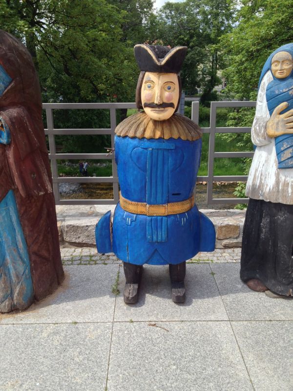 Uszkodzony ul figuralny na wystawie uli figuralnych w Cieplicach 2015. Autor zdjęcia: Marcin Balana