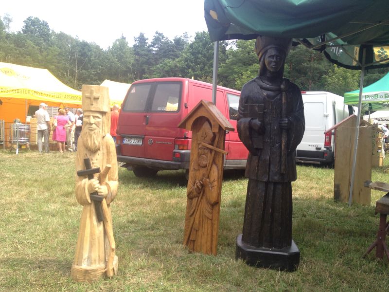 Ule figuralne podczas XV Spotkania Pszczelarzy na Trutowisku w Murckach.