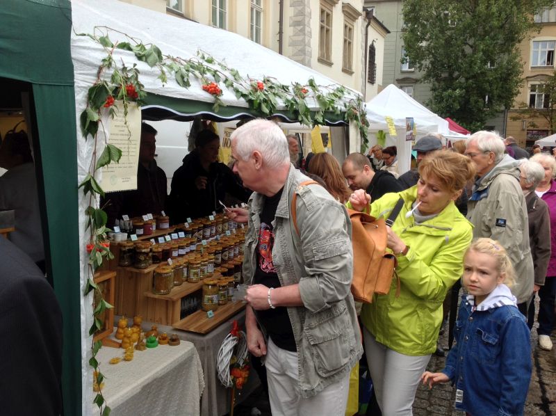Namiot Pasieki Eko Miody. XXII Krakowskie Miodobranie