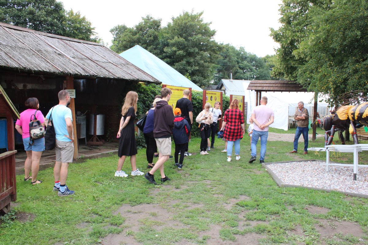 XIX Targi Pszczelarskie i Tradycyjnej Żywności w Karczowiskach Górnych 2023. Autor zdjęcia: Grzegorz Guzowski