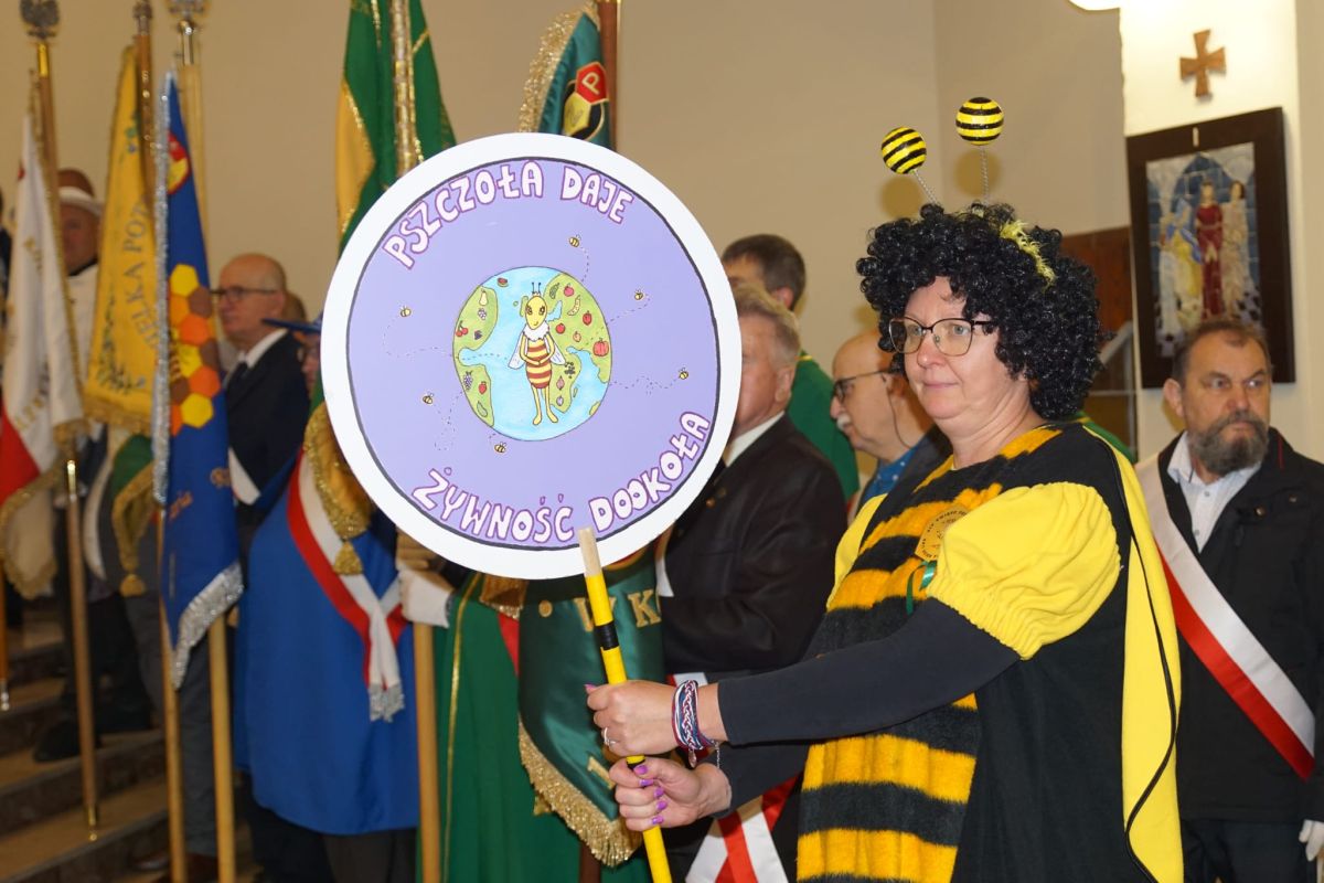 Relacja z wydarzenia pt. XXII Wojewódzki Dzień Pszczelarza i XIV Wojewódzkie Święto Pszczoły, które odbyły się 14. września 2025 r. w Łodzi. Wydarzenie zostało zorganizowane przez Wojewódzki Związek Pszczelarzy w Łodzi.