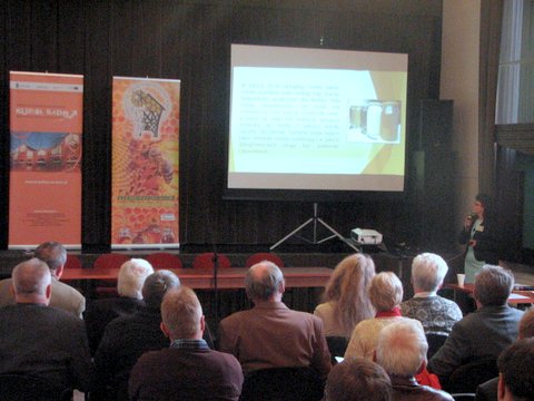 O jakości miodu i bezpieczeństwu jego pozyskiwania opowiedziała w swoim wystąpieniu mgr inż. Celina Habryka.