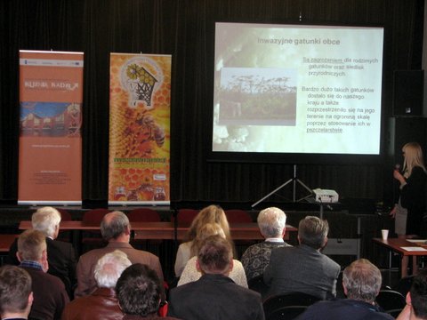 Przedstawicielka Koła Naukowego Ogrodników Luiza Dawidowicz - wystąpienia ciąg dalszy. Autor zdjęcia: Marcin Balana.