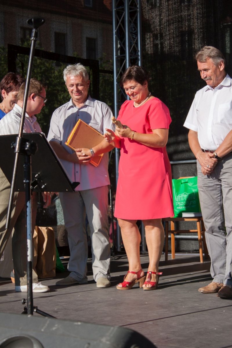 Wręczanie nagród i wyróżnień podczas VII Święta Miodu w Pszczynie. Autor zdjęcia: Kazimierz Wiśniowski