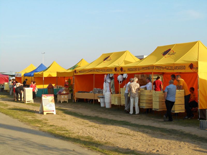 XXXII Ogólnopolskie Dni Pszczelarza w Babimoście - Stoiska wystawców.
Autor zdjęcia: Wiesław Zięba, www.kolodomu.blogspot.com