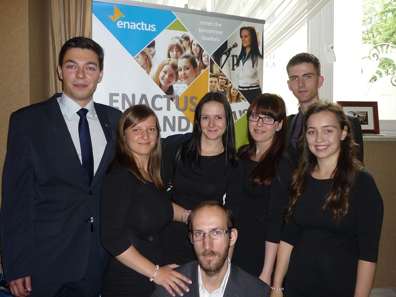 Podczas konkursu. Źródło zdjęcia: Enactus WSZiB.