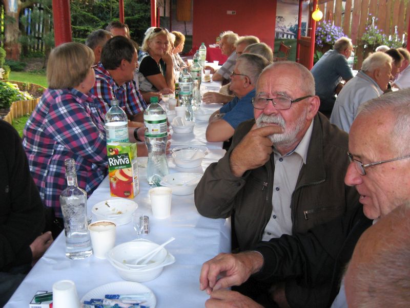 Jesienne Spotkanie Pszczelarzy Ziemi Oświęcimskiej to idealne miejsce do wymiany zdań na temat różnych sposobów pszczelarzenia. Autor zdjęcia: Kazimierz Wiśniowski