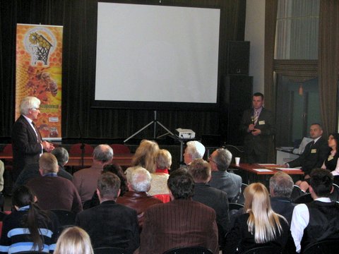 Dyskusja Pana Prezesa Marka Przybysza dotycząca ochrony prawnej pszczół przy opryskach upraw. Autor zdjęcia: Marcin Balana.