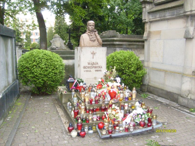 Grób Marii Konopnickiej na Ukrainie. Autorzy zdjęć: Janusz Filip, Marek Wojdak