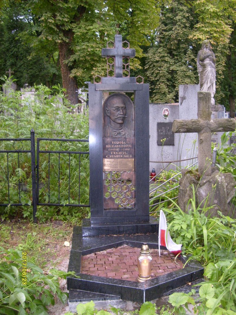 Grób prof. Ciesielskiego na Ukrainie. Autorzy zdjęć: Janusz Filip, Marek Wojdak