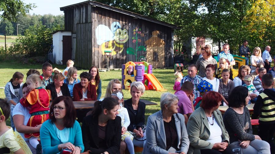 Szkolny Dzień Pszczoły - Piknik w ramach projektu Pszczoły W Szkole i akcji z Kujawskim pomagamy pszczołom.