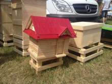 Ul ozdobny w kształcie domu. XV Spotkanie Pszczelarzy na Trutowisku w Murckach.