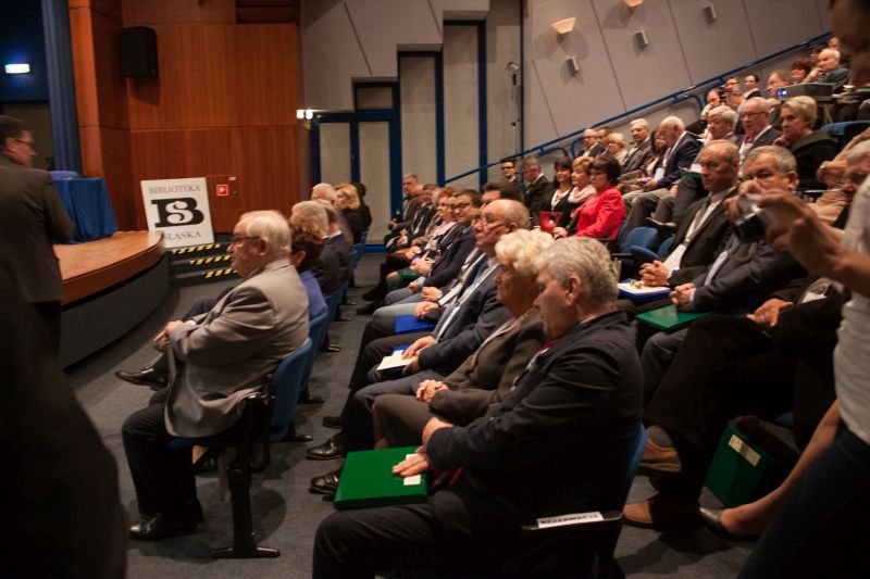 Grono uczestników IV Krajowej Konferencji Naukowej w Katowicach. Autorka zdjęć: Jadwiga Wiśniowska