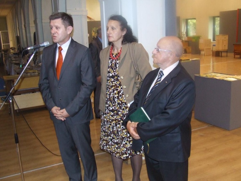 Wystawa: Pszczelarze w służbie człowiekowi