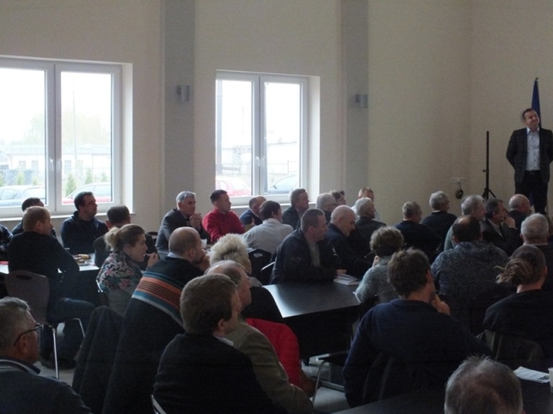 Uczestnicy II Konferencji Pszczelarskiej Klubu Dyskusyjnego Pszczółka.