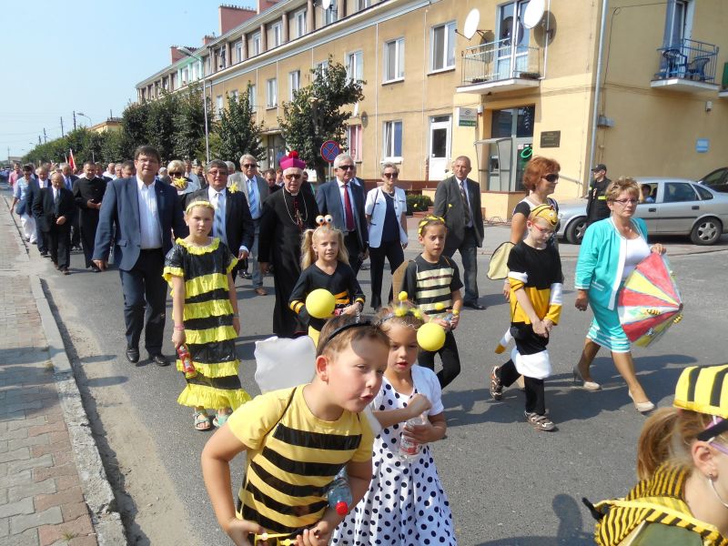 XXXII Ogólnopolskie Dni Pszczelarza w Babimoście - Barwny korowód pszczelarski, który przeszedł ulicami miasta.
Autor zdjęcia: Wiesław Zięba, www.kolodomu.blogspot.com