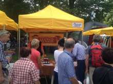 Stoisko Gospodarstwa Pasiecznego Mazur na XV Spotkaniu Pszczelarzy na Trutowisku w Murckach.