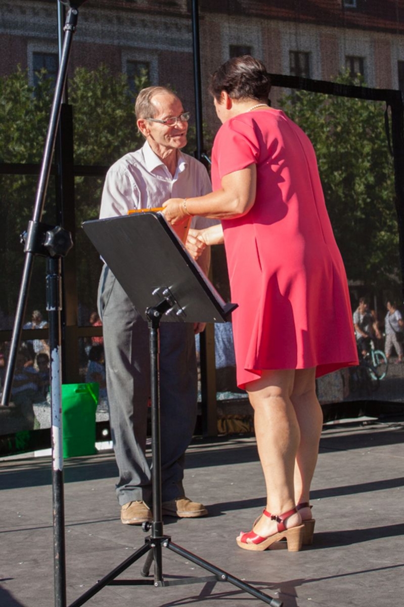 Wręczanie nagród i wyróżnień podczas VII Święta Miodu w Pszczynie. Autor zdjęcia: Kazimierz Wiśniowski